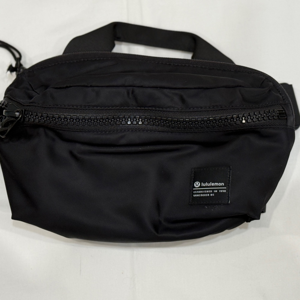 lululemon athletica Black Men's Bag